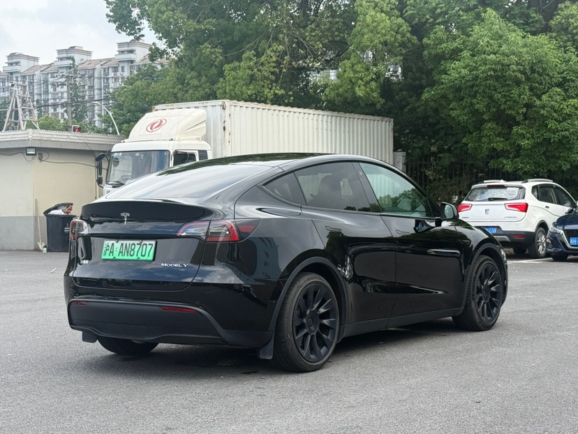 Tesla Model Y 2022 #7 Tesla Model Y 2022 car image #7
