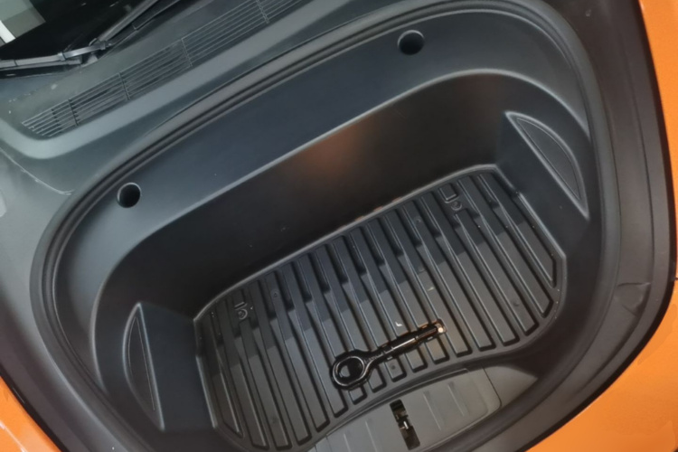 Tesla Model 3 2023 car image #22