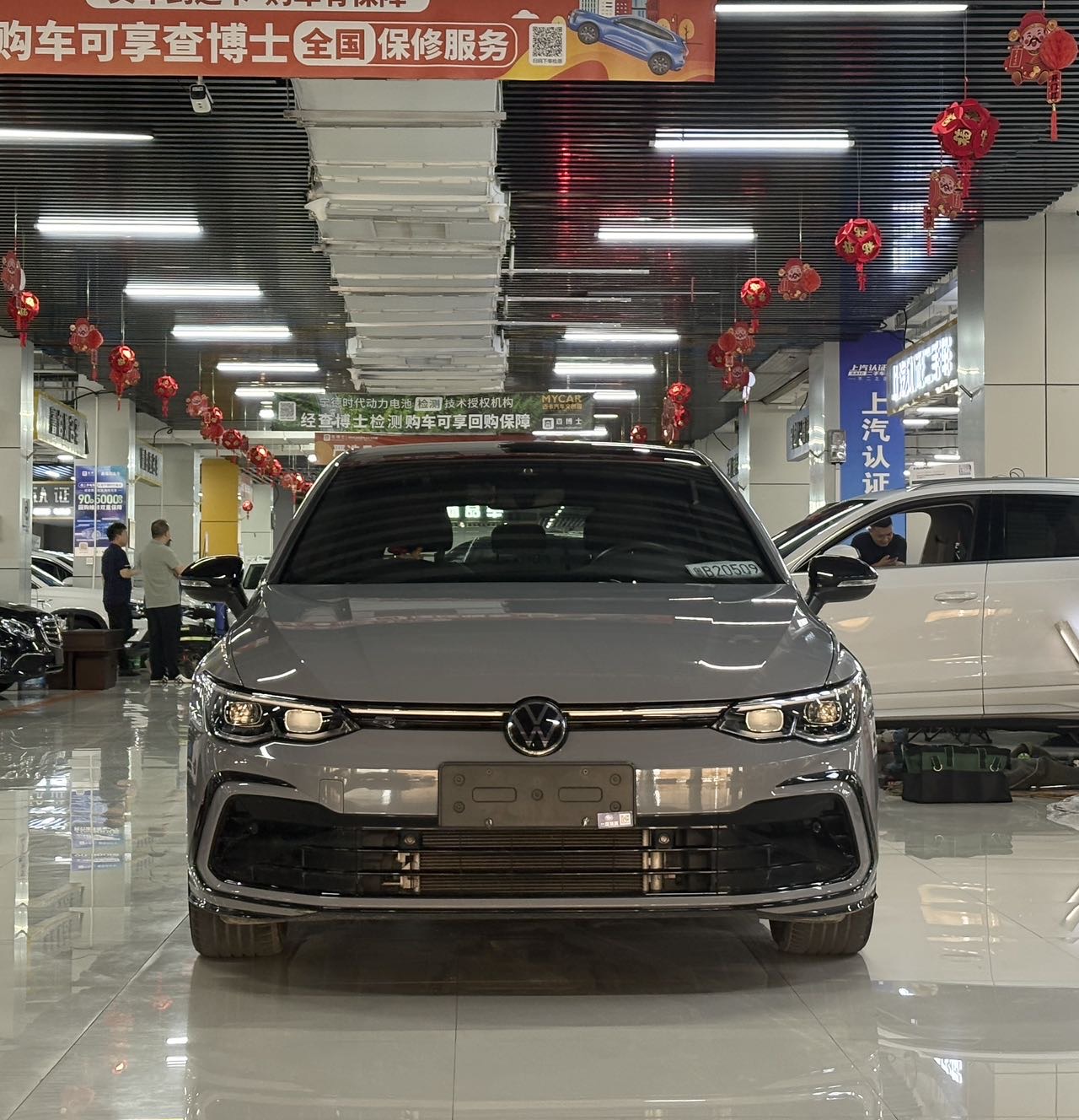Volkswagen Golf 2022 car image #2