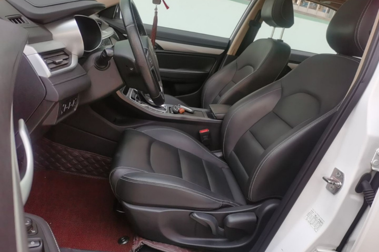 GEELY Emgrand 2018 car image #15