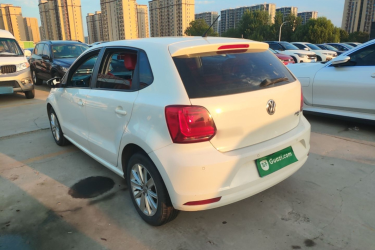 Volkswagen Polo 2015 #5 Volkswagen Polo 2015 car image #5