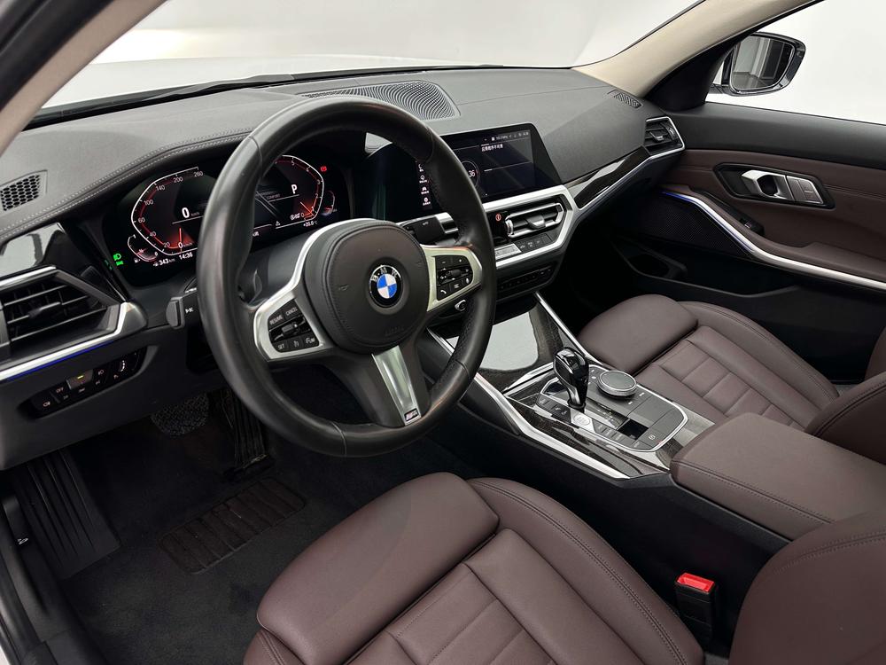 BMW 3 Series 2019 изображение автомобиля #22