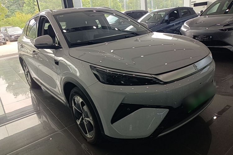 BYD Yuan Plus 2025 #4 BYD Yuan Plus 2025 car image #4