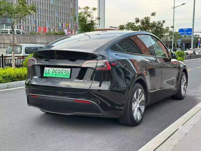 Tesla Model Y 2022 car image #5