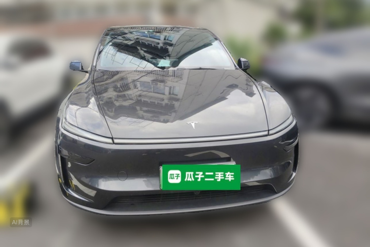 Tesla Model Y 2025 car image #3