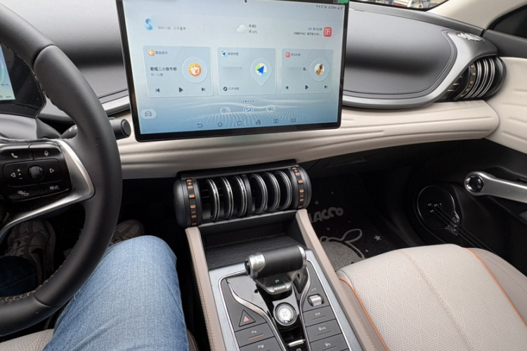 BYD Yuan Plus 2023 изображение автомобиля #24