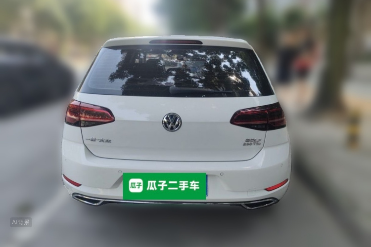 Volkswagen Golf 2018 car image #6