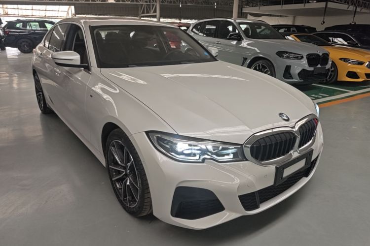 BMW 3 Series 2021 car image #4