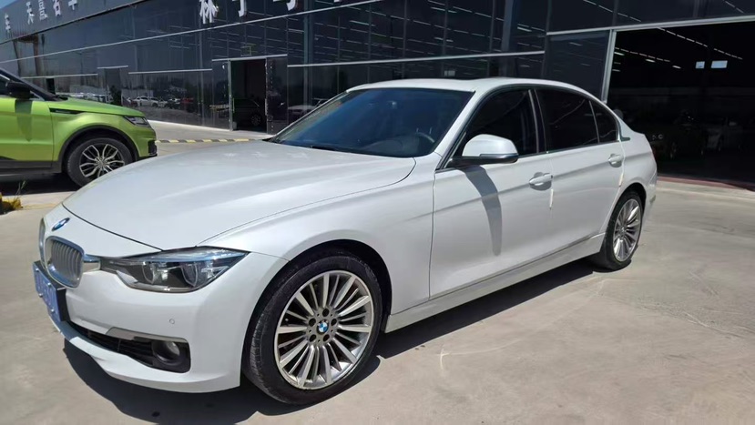 BMW 3 Series 2018 car image 