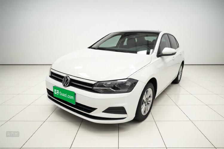 Volkswagen Polo 2021 car image #2