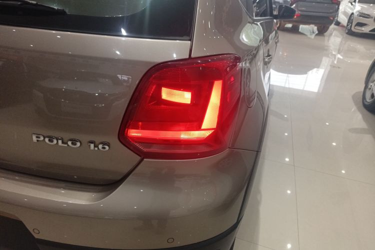 Volkswagen Polo 2015 #8 Volkswagen Polo 2015 car image #8