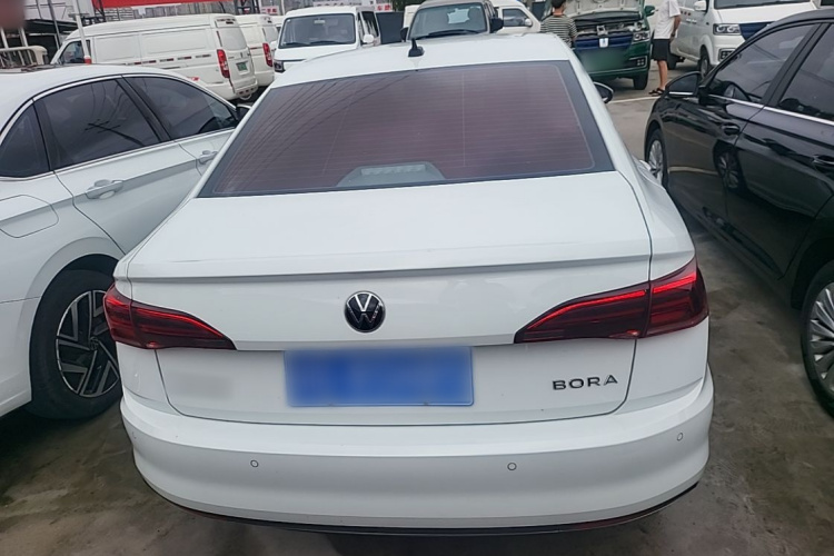 Volkswagen Bora 2022 car image #6