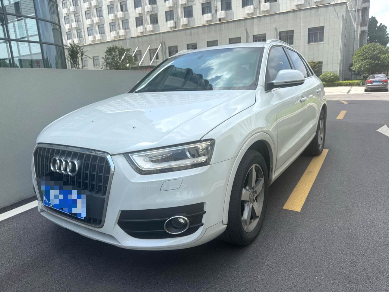Audi Q3 2016 car image 