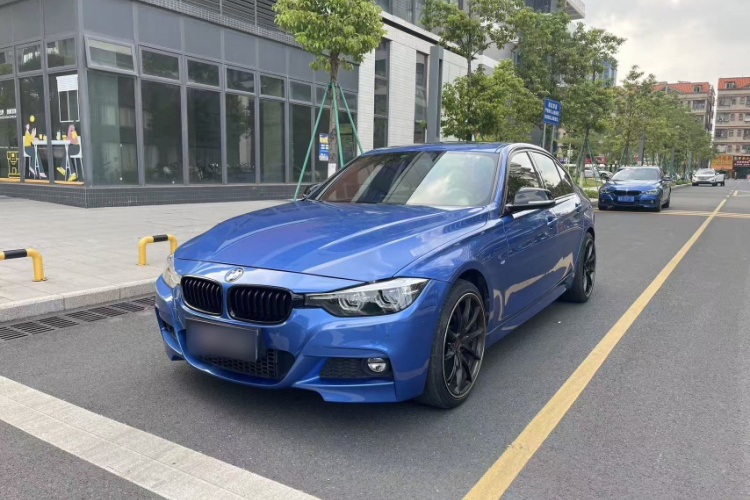 BMW 3 Series 2018 car image #2