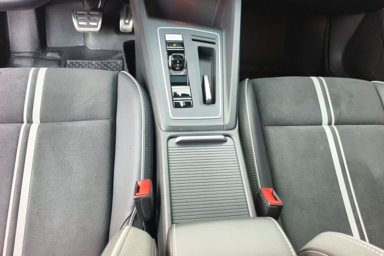 Volkswagen Golf 2021 car image #20