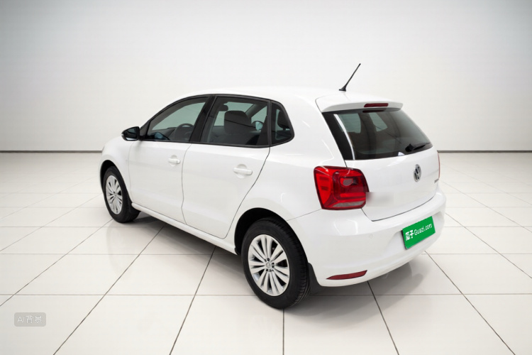 Volkswagen Polo 2019 car image #5