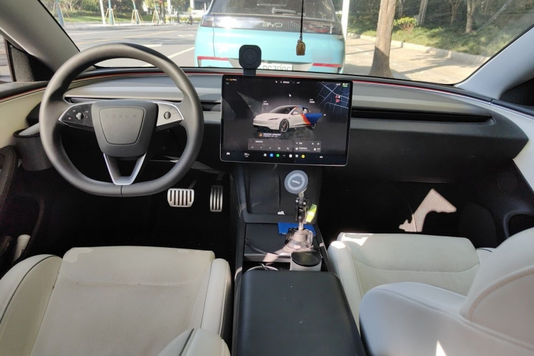 Tesla Model 3 2024 #12 Tesla Model 3 2024 car image #12