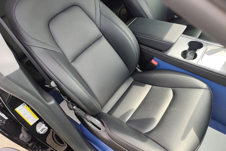 Tesla Model Y 2022 car image #25