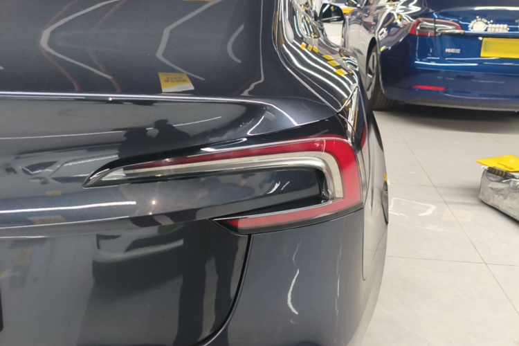 Tesla Model 3 2024 immagine di auto #8
