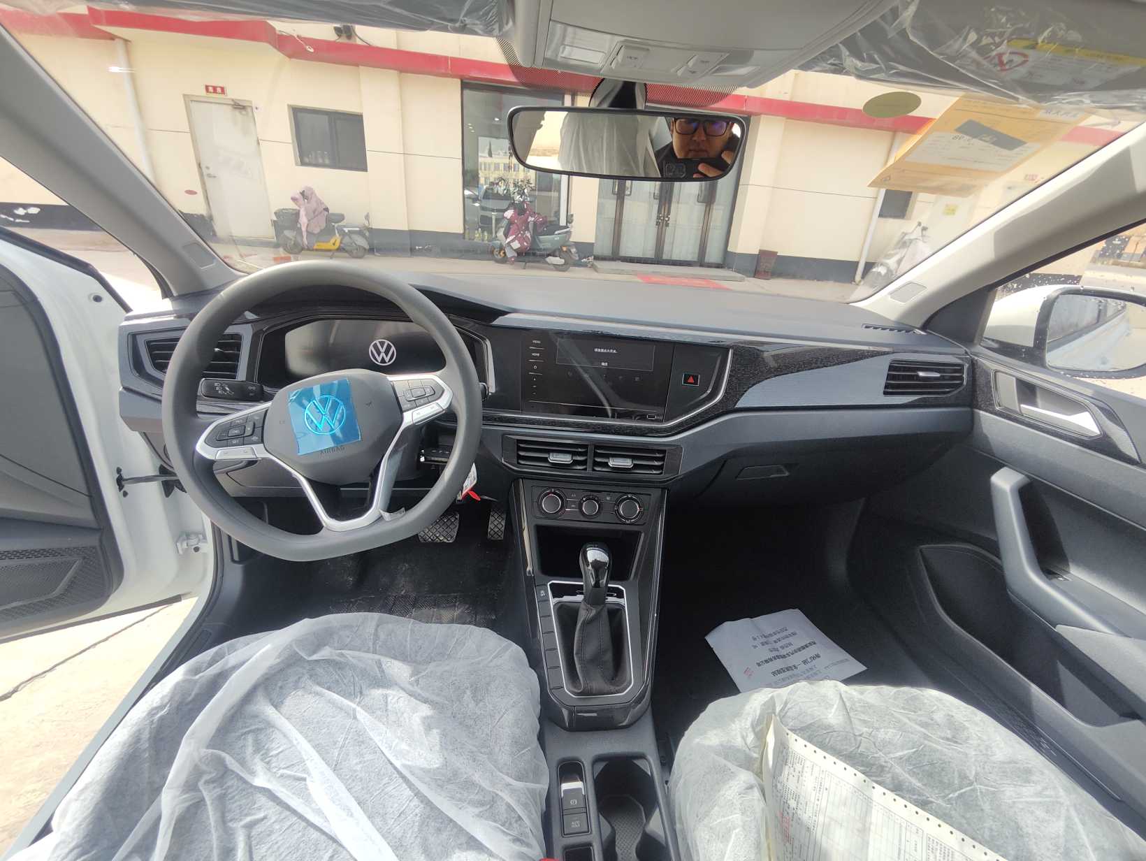 Volkswagen Lavida 2026 car image #5