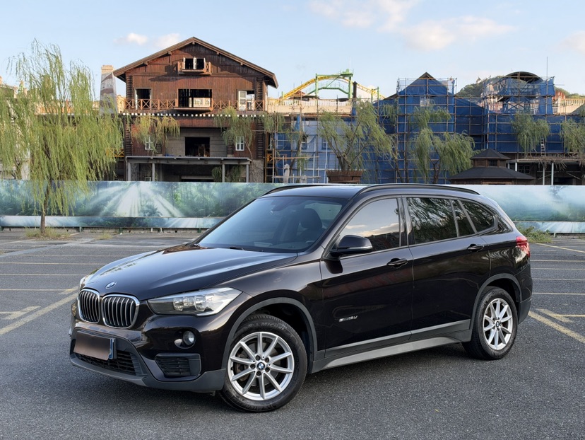 BMW X1 2017 BMW X1 2017 car image