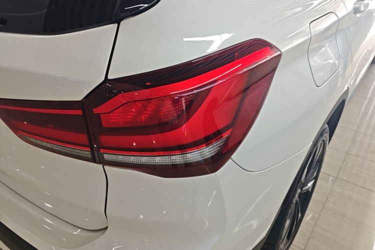 BMW X1 2021 car image #8