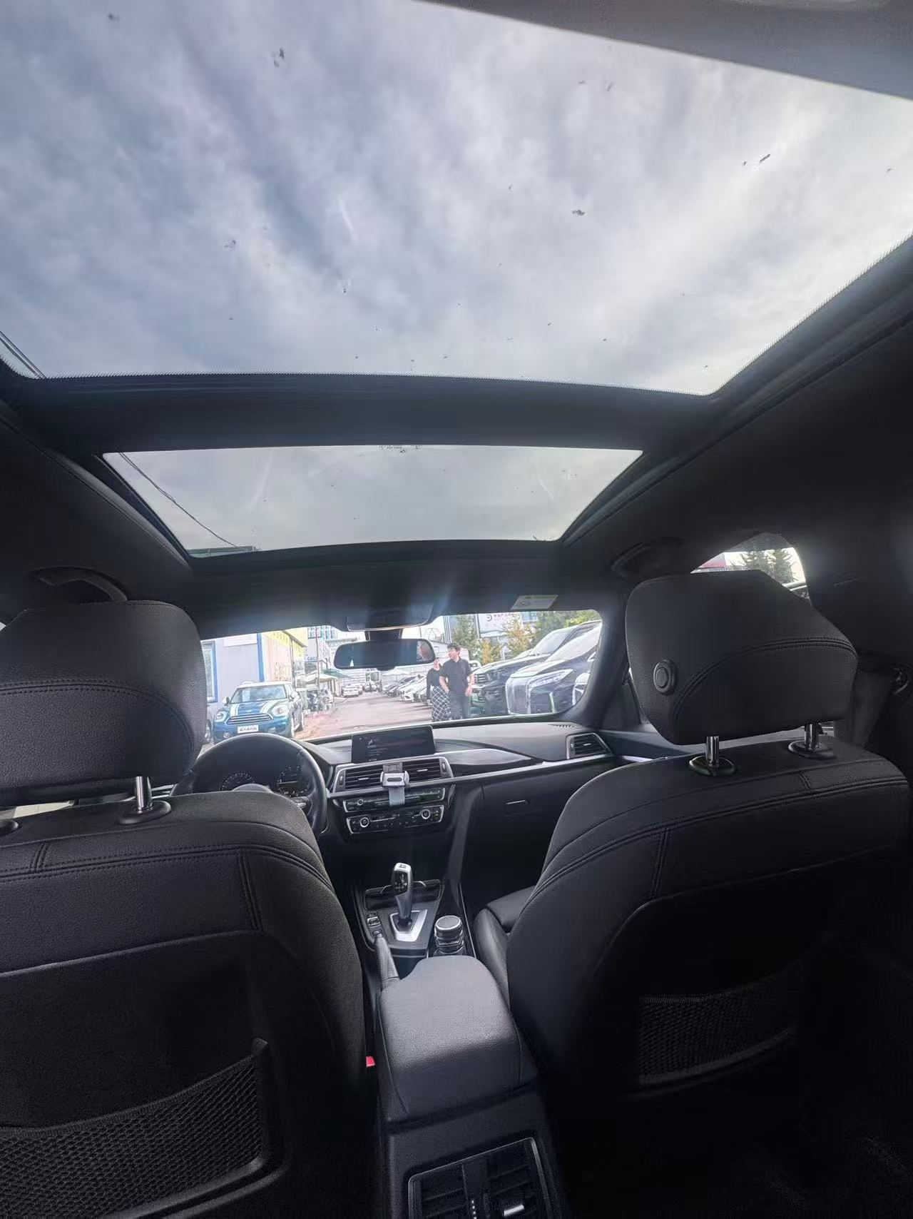 BMW 3 Series GT 2019 car image #9