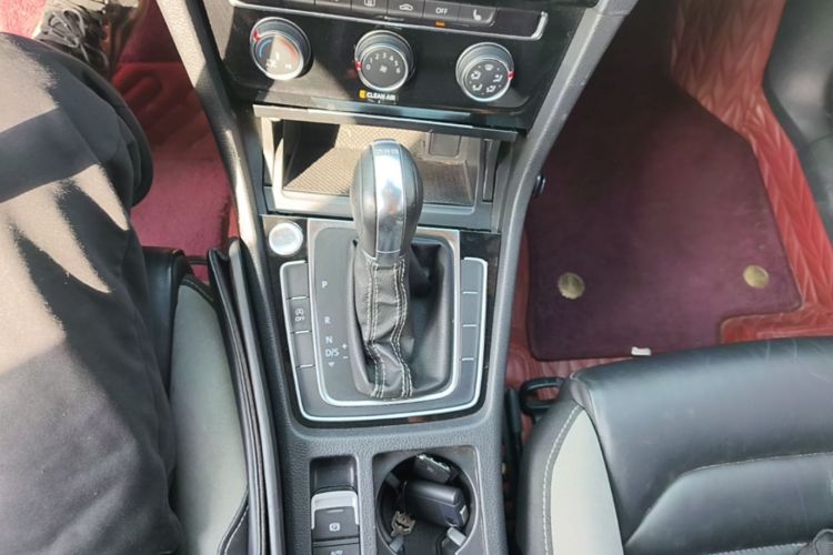 Volkswagen Golf 2019 #14 Volkswagen Golf 2019 car image #14