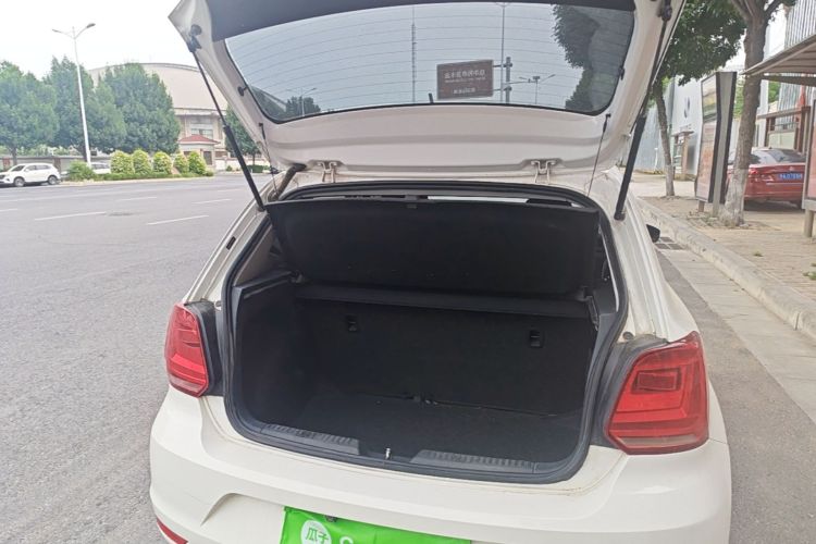 Volkswagen Polo 2017 car image #19