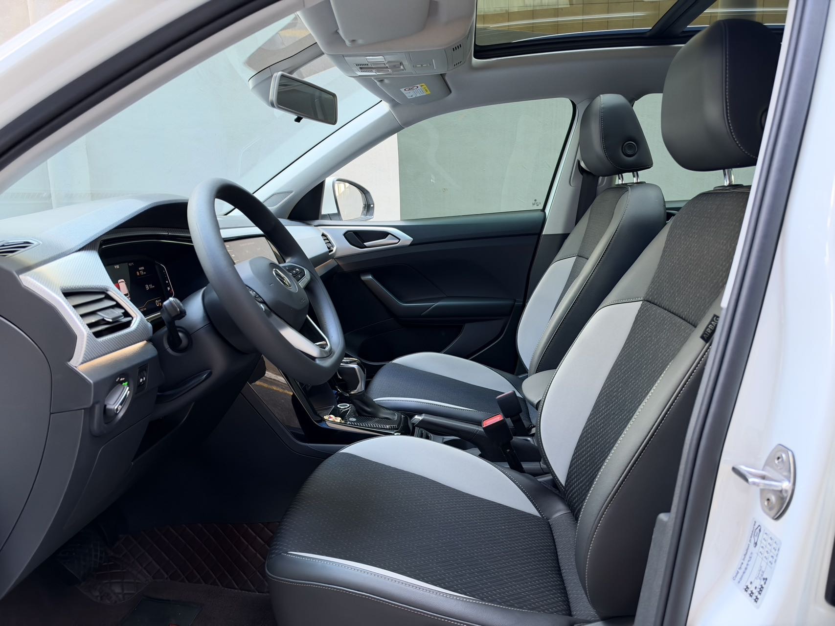 Volkswagen Tacqua 2022 car image #4