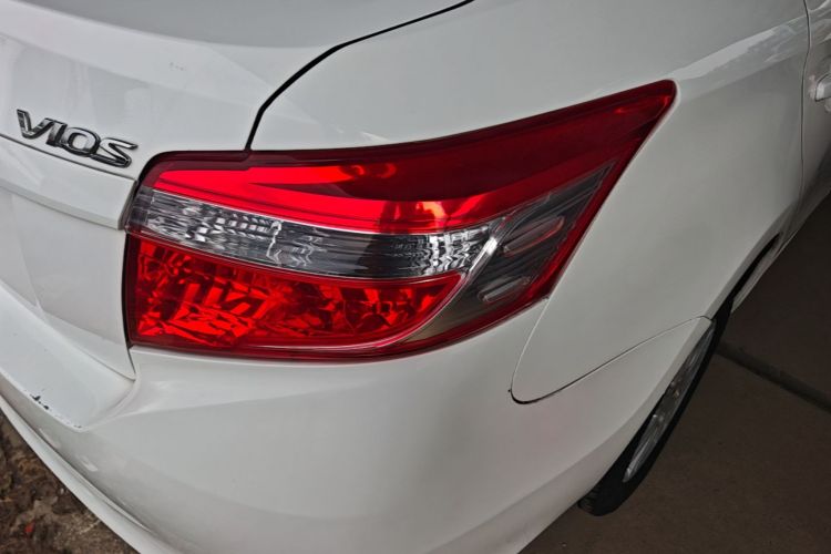Toyota Vios 2015 car image #8