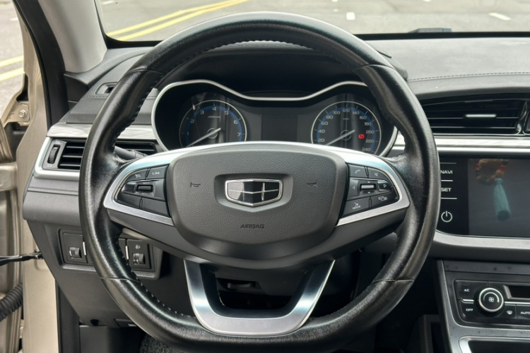 GEELY Emgrand 2020 #13 GEELY Emgrand 2020 car image #13