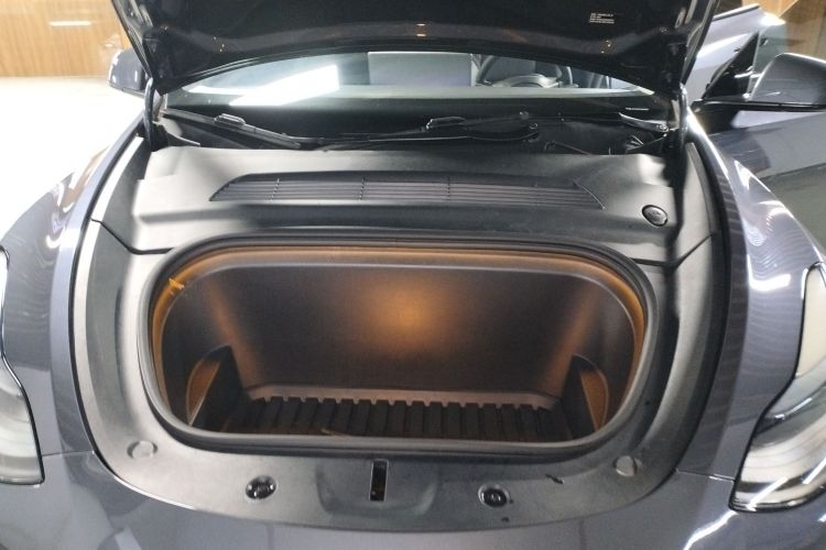 Tesla Model Y 2022 #20 Tesla Model Y 2022 car image #20