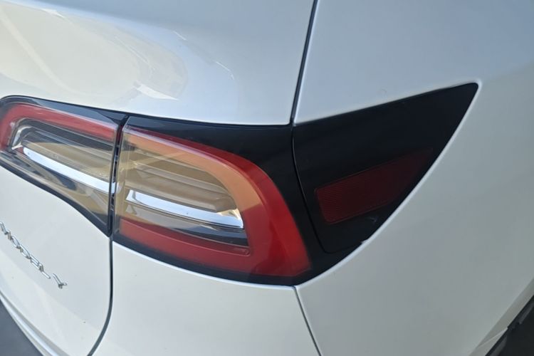 Tesla Model Y 2023 #8 Tesla Model Y 2023 immagine di auto #8