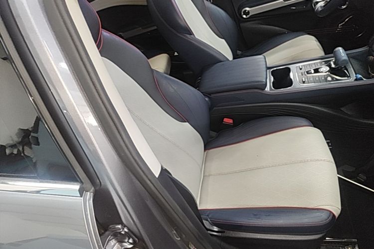 BYD Yuan Plus 2022 immagine di auto #28