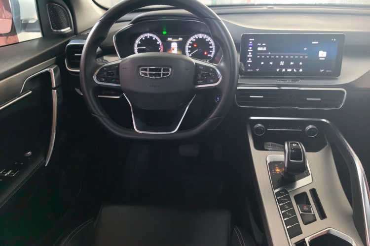 GEELY Coolray 2019 image de voiture #11