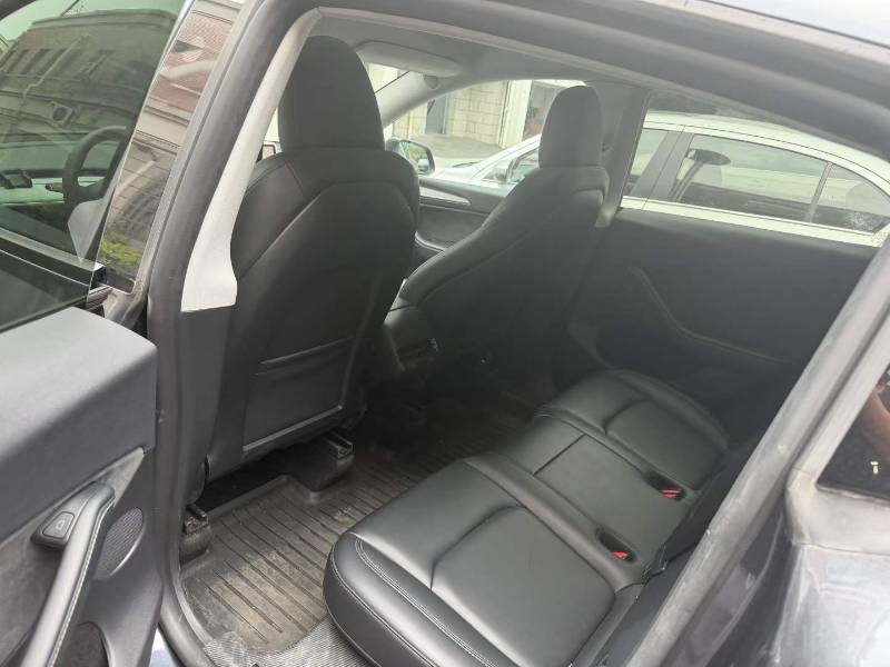 Tesla Model Y 2024 car image #3