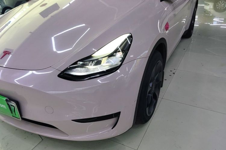 Tesla Model Y 2022 car image #23