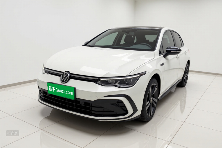 Volkswagen Golf 2023 car image #2