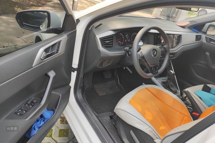 Volkswagen Polo 2021 car image #18