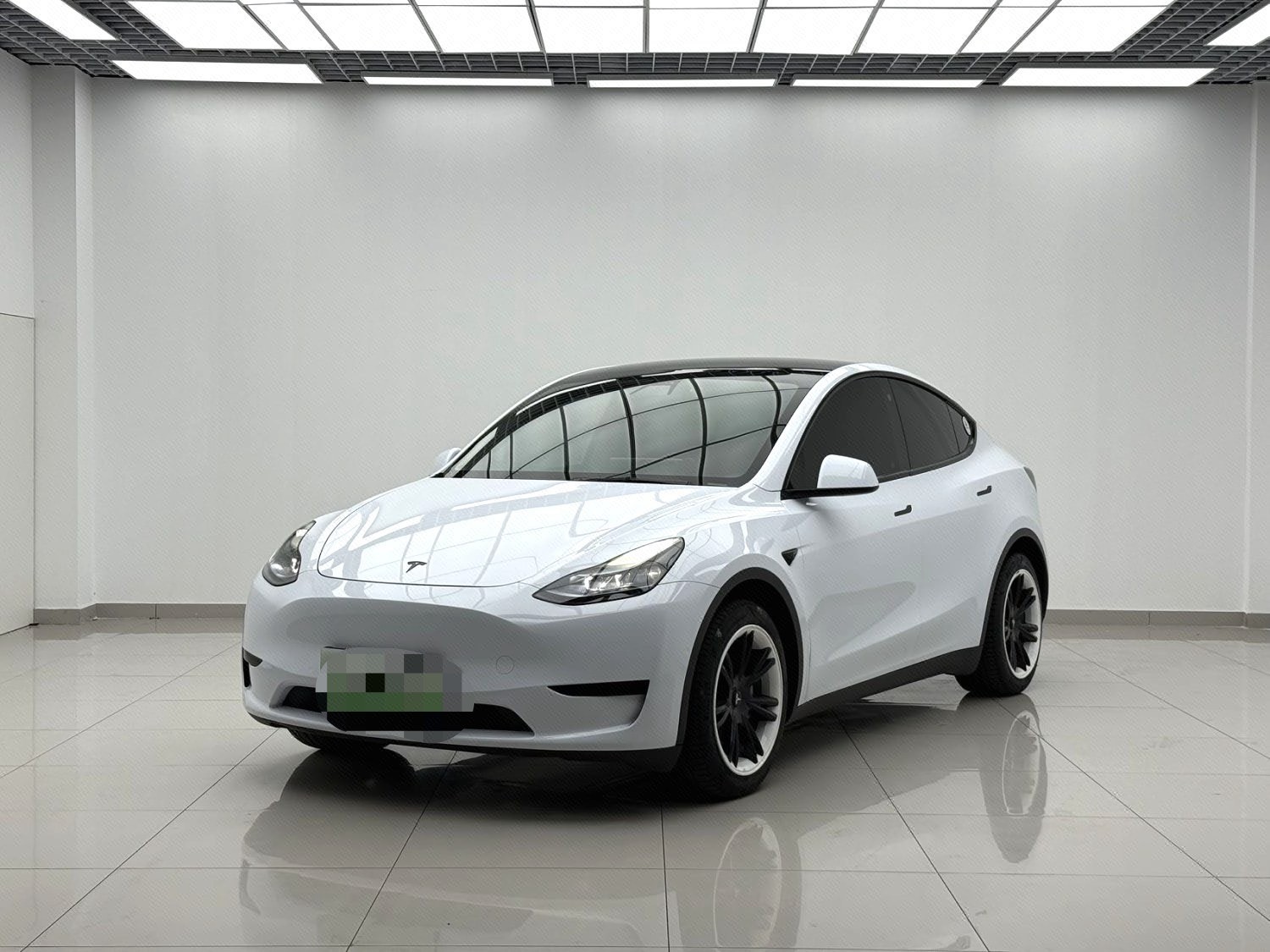 Tesla Model Y 2022 car image 