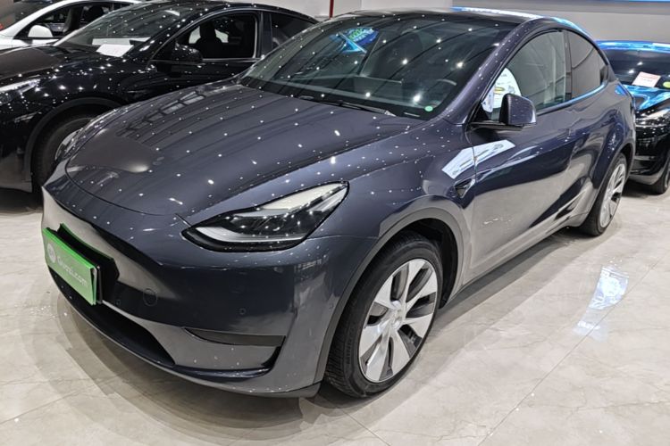 Tesla Model Y 2022 #2 Tesla Model Y 2022 car image #2