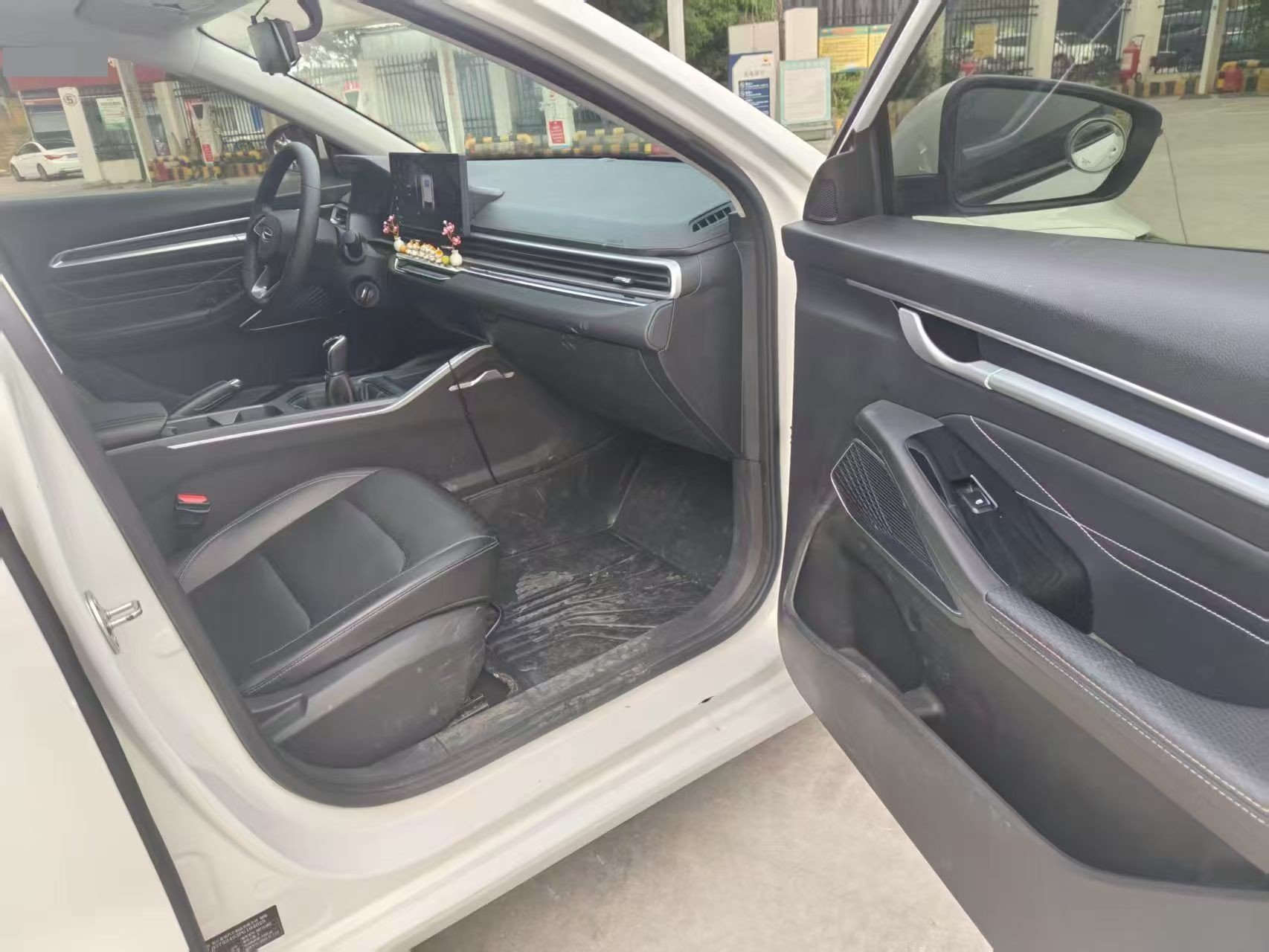 GEELY Emgrand 2023 #3 GEELY Emgrand 2023 car image #3