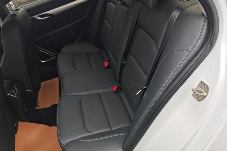 GEELY Emgrand 2020 #17 GEELY Emgrand 2020 car image #17