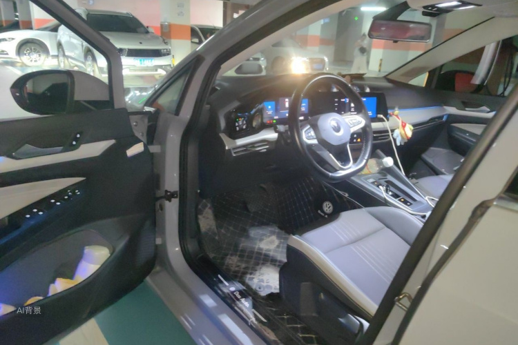Volkswagen Golf 2021 car image #18
