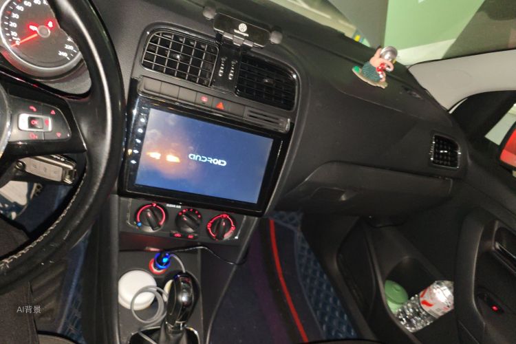 Volkswagen Polo 2017 car image #15