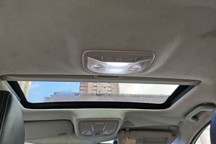 GEELY Emgrand 2016 car image #18