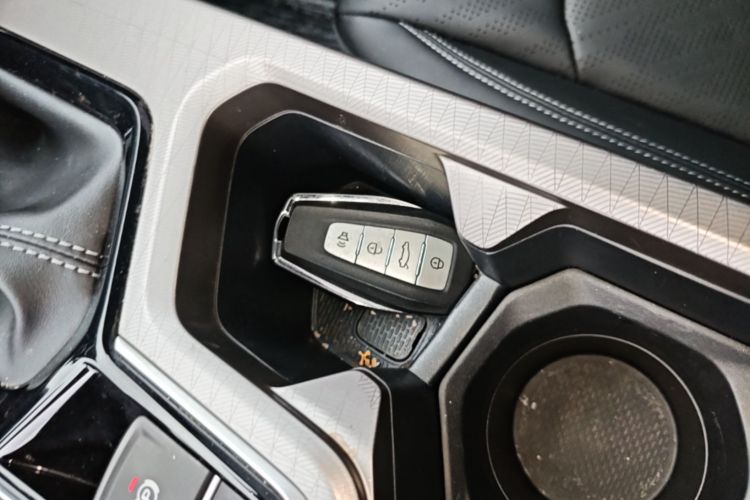 GEELY Emgrand 2022 immagine di auto #9