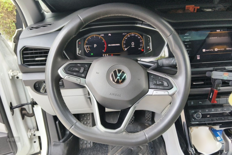 Volkswagen Tacqua 2020 car image #12