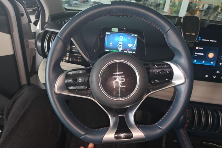 BYD Yuan Plus 2023 immagine di auto #11
